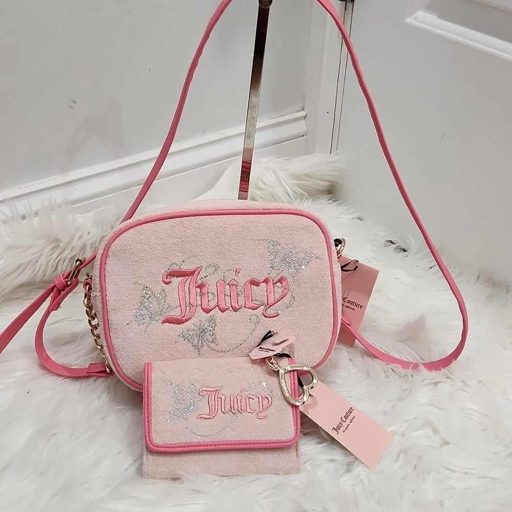 💕🔹️Juicy Couture🔹️ Wingin It Camera Pink Diamond Crossbody Bag +Wallet Set